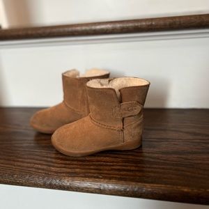 Used Ugg toddler size 7